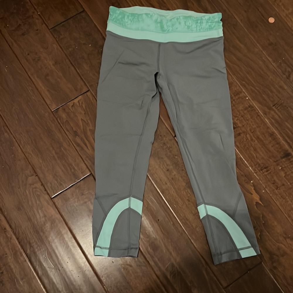 Lululemon - Picture 2 of 2